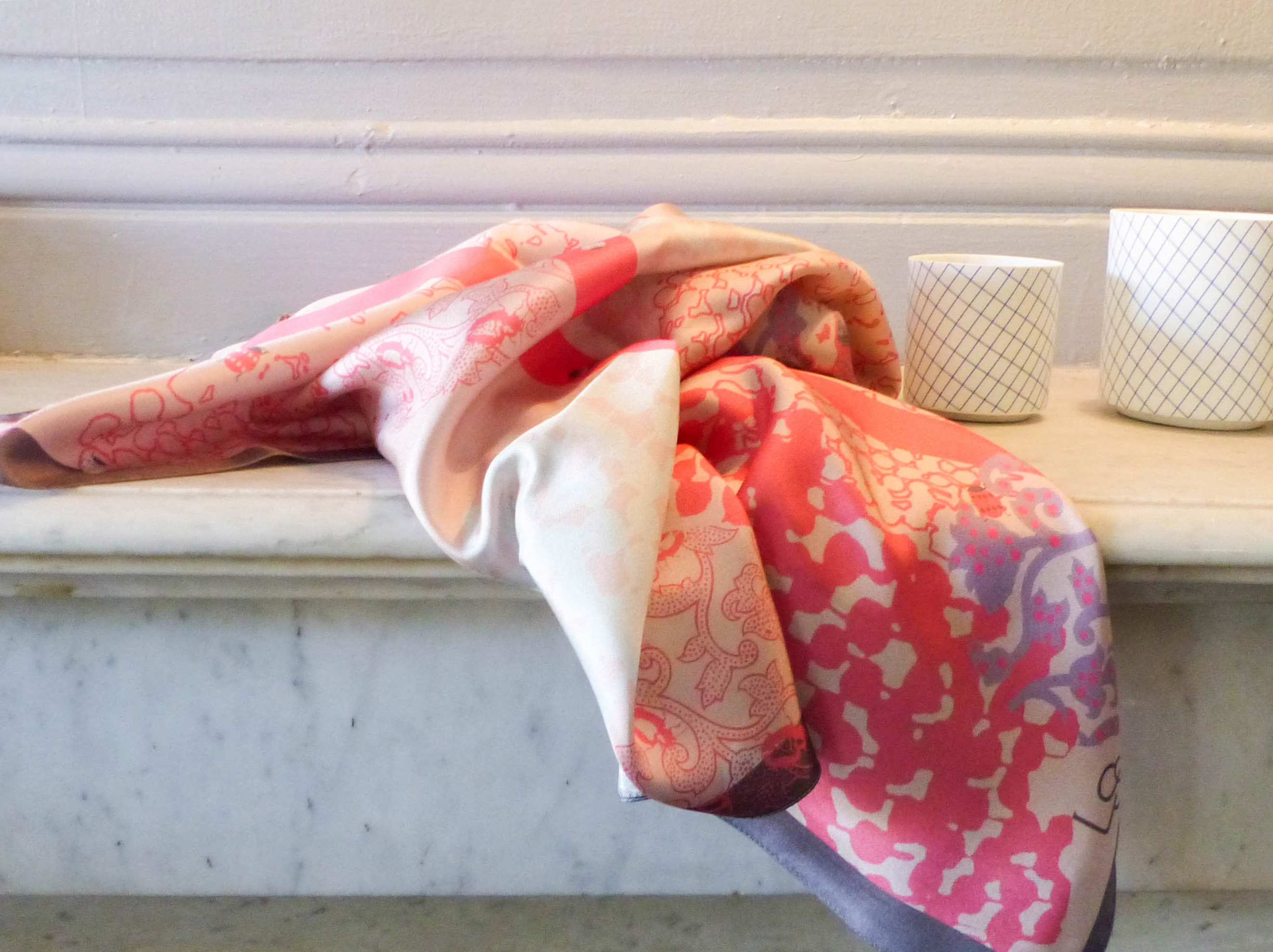 lso créations foulards lyon soie détail histopire poésie couleur rose
